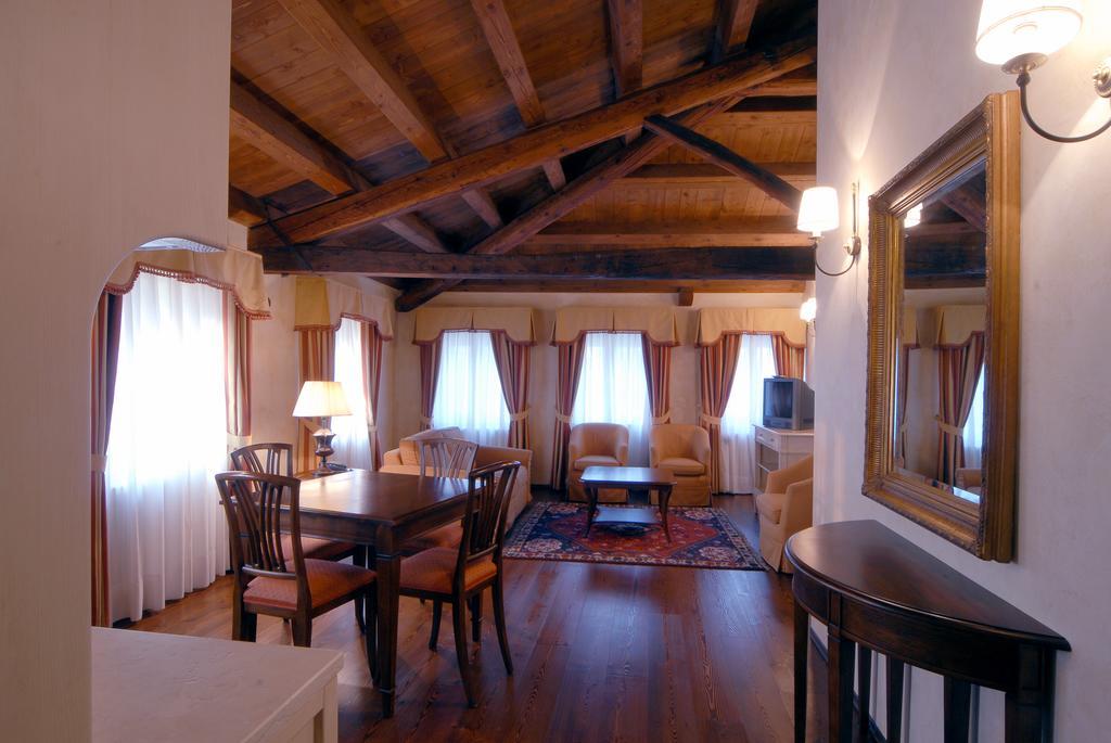I Giardini Segreti Di Villa Marcello Marinelli Cison di Valmarino Extérieur photo